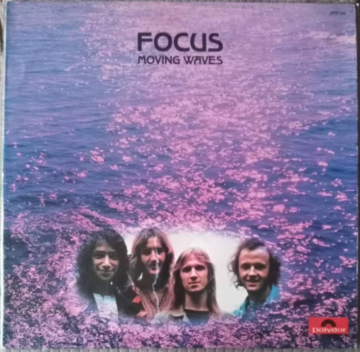 Focus - Moving Waves