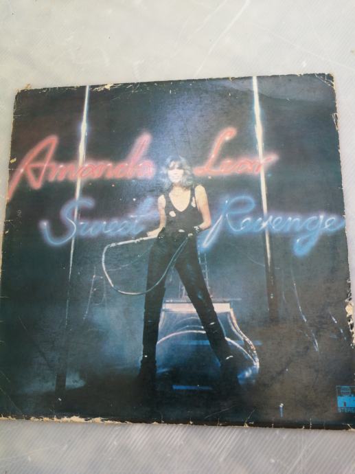 LP AMANDA LEAR Sweet Revenge