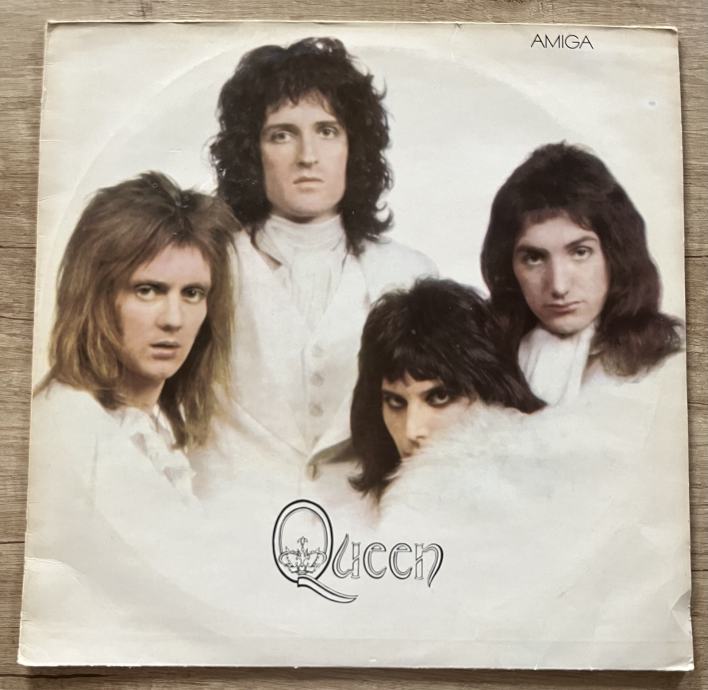 Queen – Queen