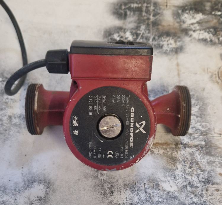 Grundfos pumpa 32-60 180