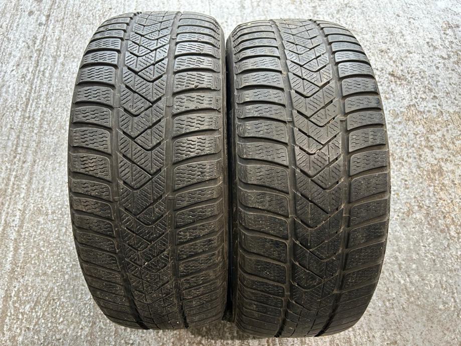 2 gume 225 45 R18 Pirelli Sottozero3, dot 2319, 5mm, obje 60eura