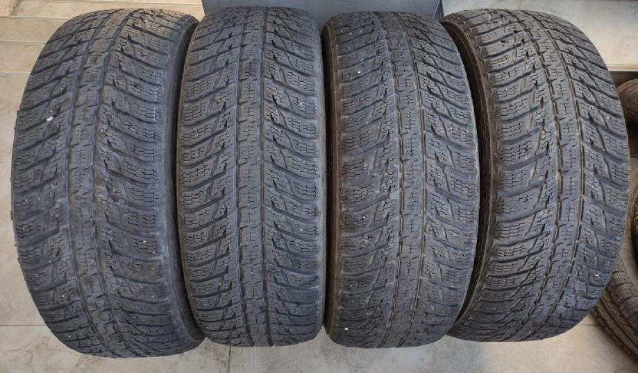 225/60/17 Nokian wr suv3