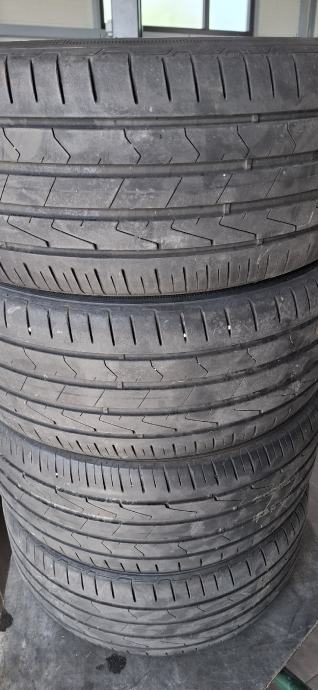 235/45/17 Hankook ljetna 4 kom.