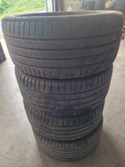 Gume Bridgestone 285/40/21 ljetna 4 kom