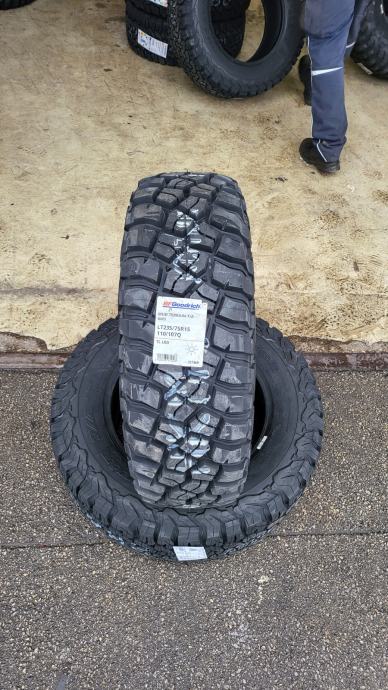 BFGOODRICH MT KM3  235/75/15 ____ 220,23 € kom - DOT22 - NOVO