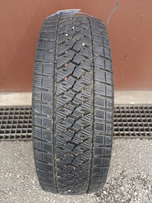 225/65 R16C - BRIDGESTONE BLIZZAK W810