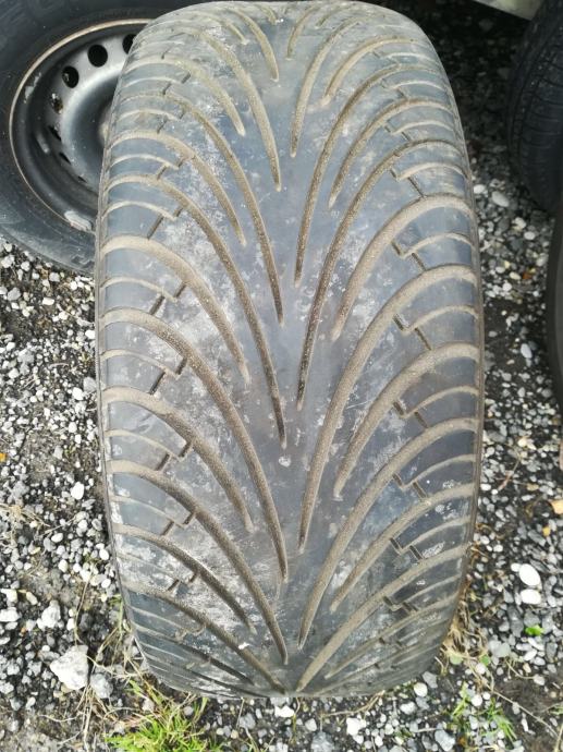 Guma Goodyear Eagle F1 215/45/17 ljetna 1 kom.