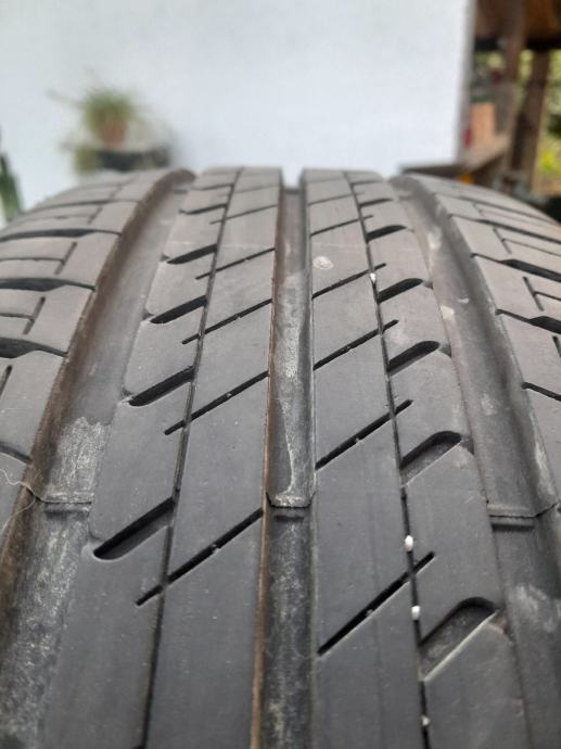 Gume Bridgestone 195/60/15 ljetna 2 kom