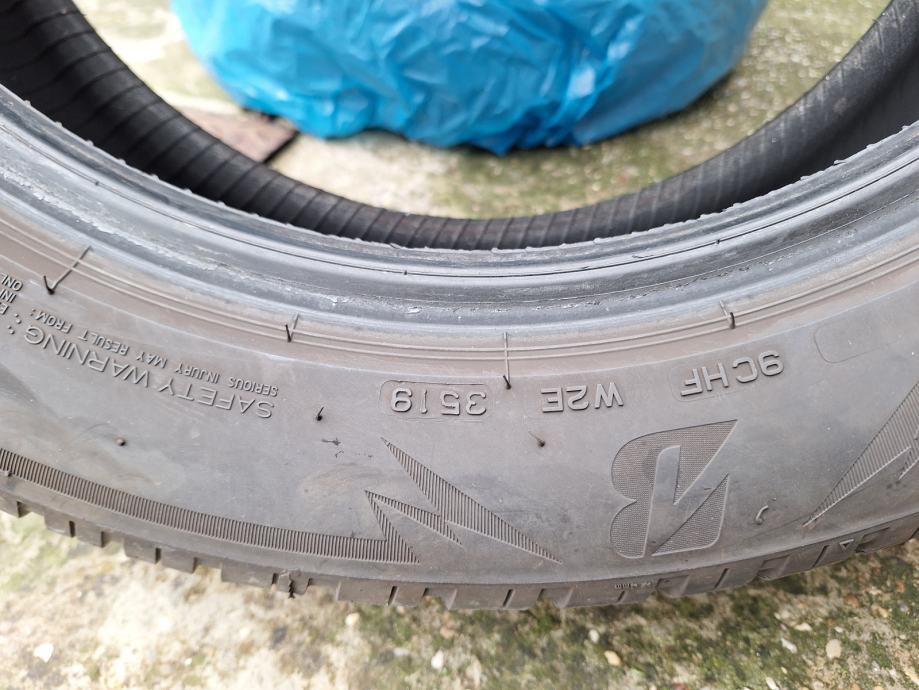 Gume Bridgestone 205/55/17 zimska 4 kom.