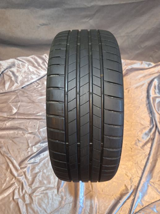 Gume Bridgestone 215/40/18 ljetna 4 kom.