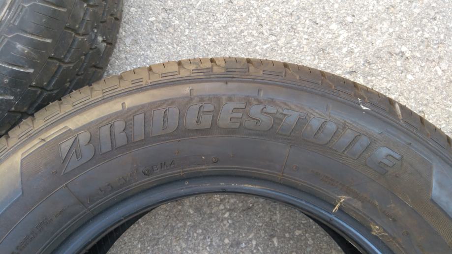 Gume Bridgestone 215/65/15 C ljetna 4 kom.NOVE