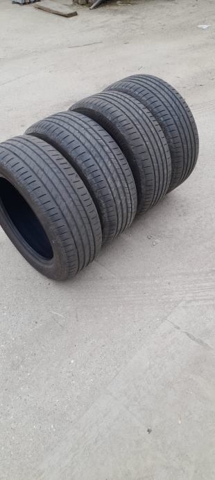 Gume Bridgestone 225/55/17 ljetna 4 kom.