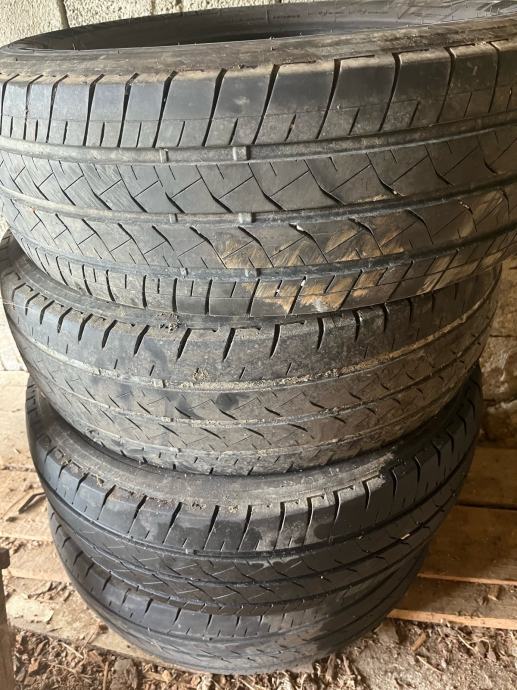 Gume Bridgestone 225/65/16 ljetna 4 kom. 150€ komplet