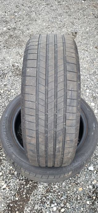 Gume Bridgestone 235/50/20 ljetna 2 kom.