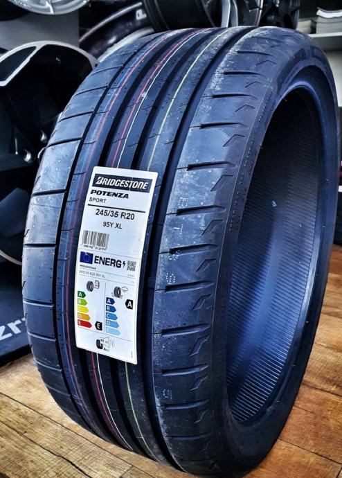 Gume Bridgestone 245/30/20 ljetna 4 kom.