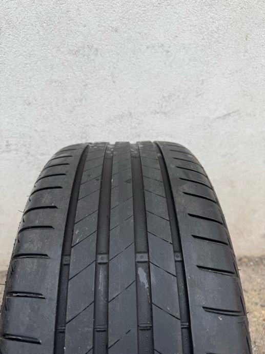 Gume Bridgestone 255/35/19 ljetna 2 kom.