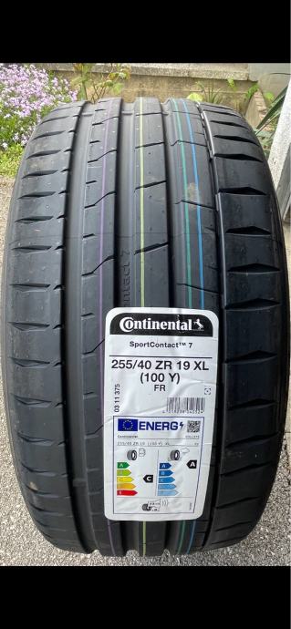 Gume Continental SportContact 7 255/40/19 FR **180,00 €**