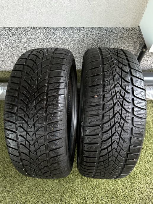 Gume Dunlop 205/50/17 zimska 2 kom.