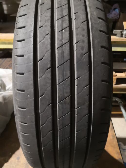 Gume GOODYEAR EFFICIENT GRIP 205/55/17 ljetna 4 kom.