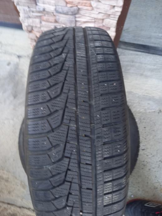 Gume Hankook 205/60/16 zimska 2 kom.