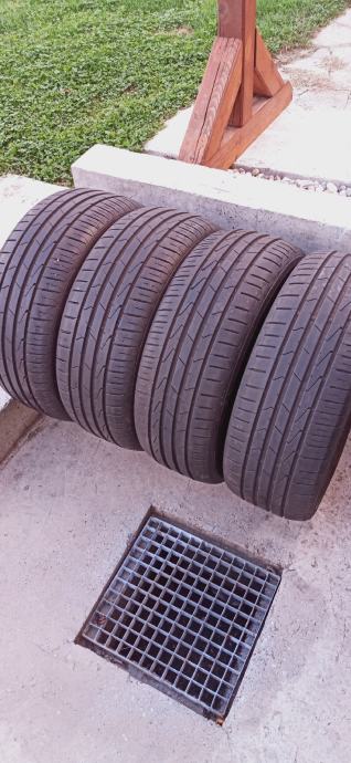 Gume Hankook 215/55/17 ljetna 4 kom.