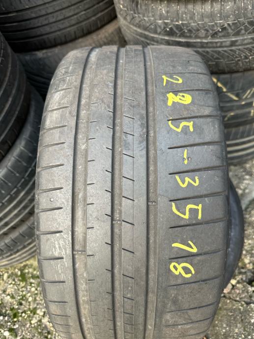 Gume Hankook 225/35/18 ljetna 2 kom.