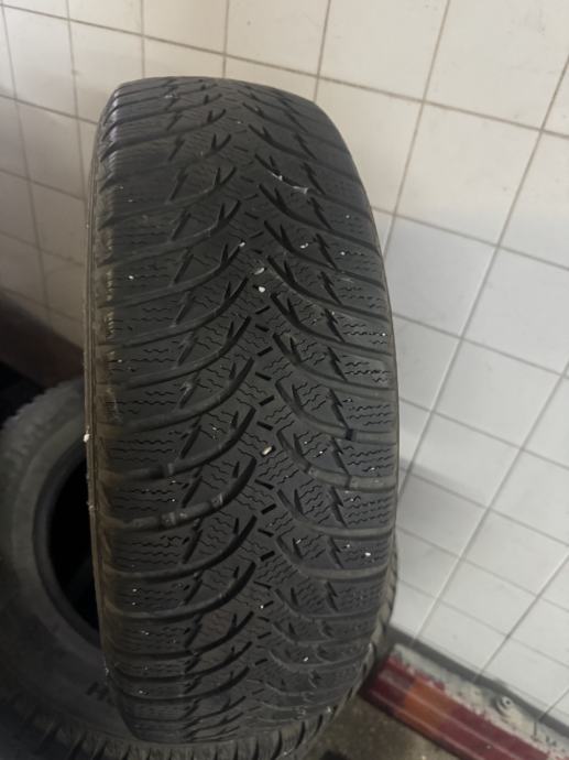 Gume Kumho 215/65/16 zimska 4 kom.