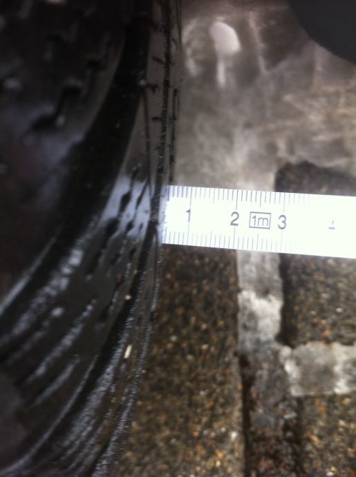 Michelin 195/65/15 zimska 2 kom.(4,5-5 mm)