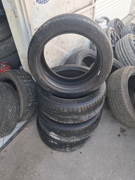 Gume Michelin 235/45/18 ljetna 4 kom.