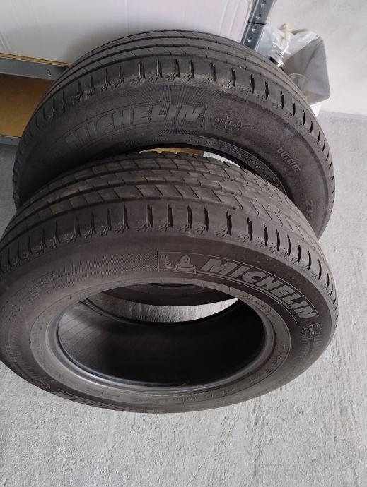 Gume Michelin 235/65/17 ljetna 2 kom.