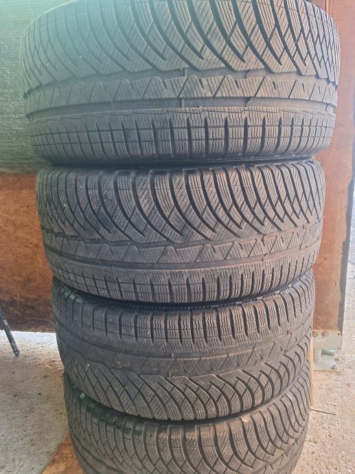 Gume Michelin 245/45/18 zimska 4 kom.