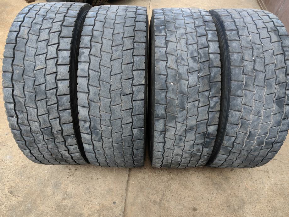 Gume Michelin 315/70/22,5 cjelogodišnja 4 kom.