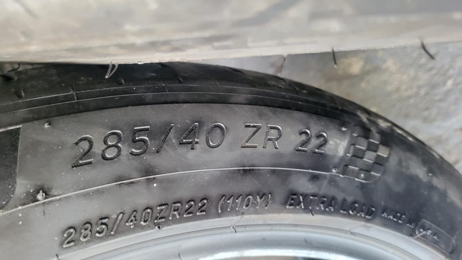 Gume Michelin 325/35/22 2 kom 285/40/22 2 kom