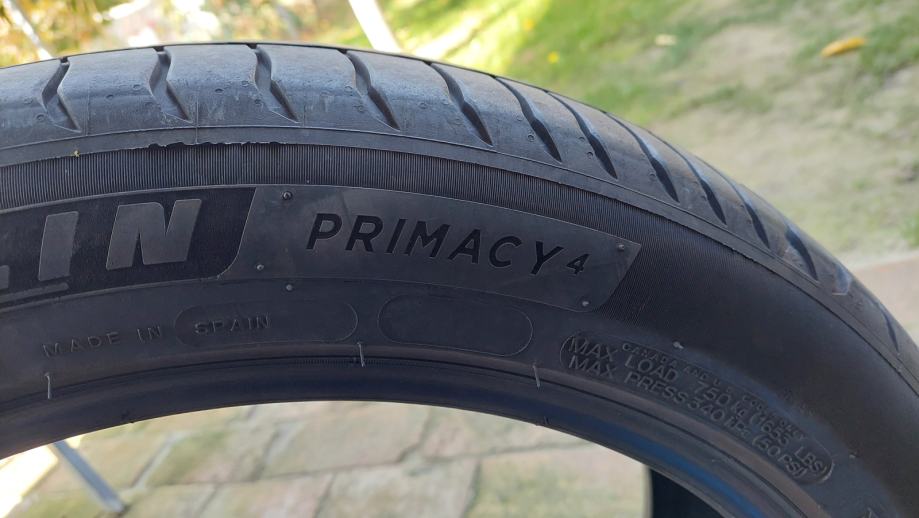 Gume Michelin Primacy 4 235/45/18 ljetna 2 kom.