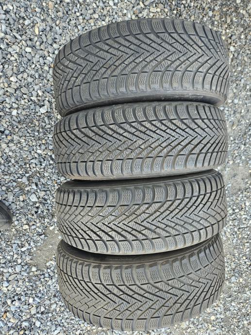 Gume Pirelli 195/55/16 zimska 4 kom.