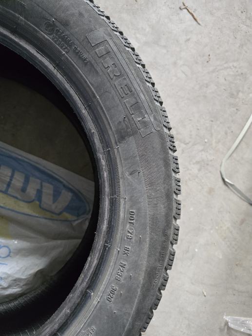 Gume Pirelli 205/55/16 zimska 4 kom.