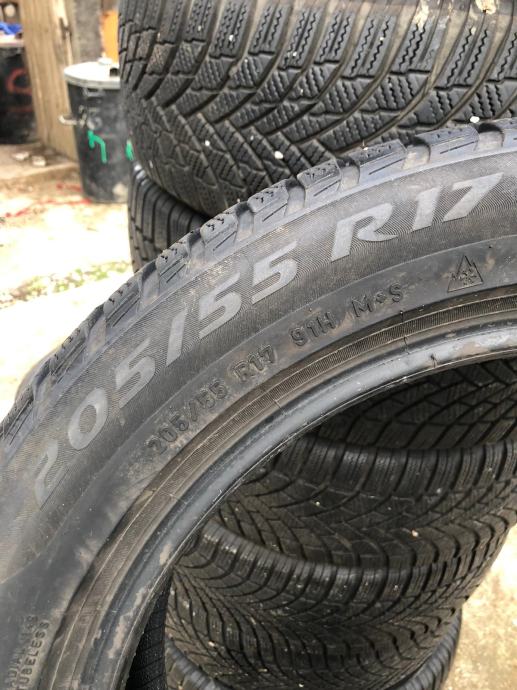 Gume Pirelli 205/55/17 zimska 2 kom.