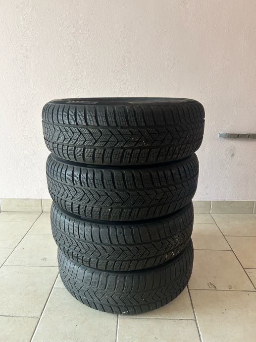 Gume Pirelli 205/60/16 zimska 4 kom.