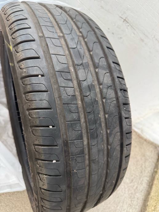 Gume Pirelli 225/45/18 ljetna 2 kom.