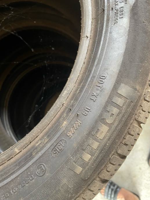 Gume Pirelli 235/50/17 Zimska 4 Kom.