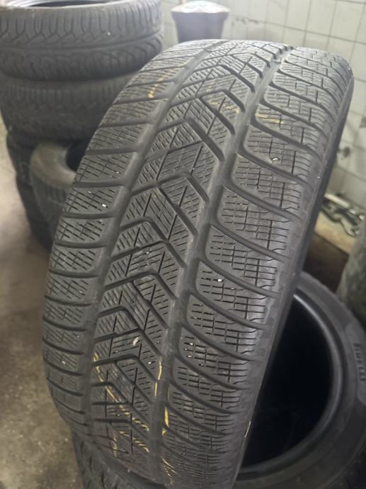 Gume Pirelli 255/45/20 zimska 4 kom.