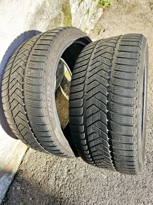 Gume Pirelli 275/35/21 zimska 2 kom. DOT 3821