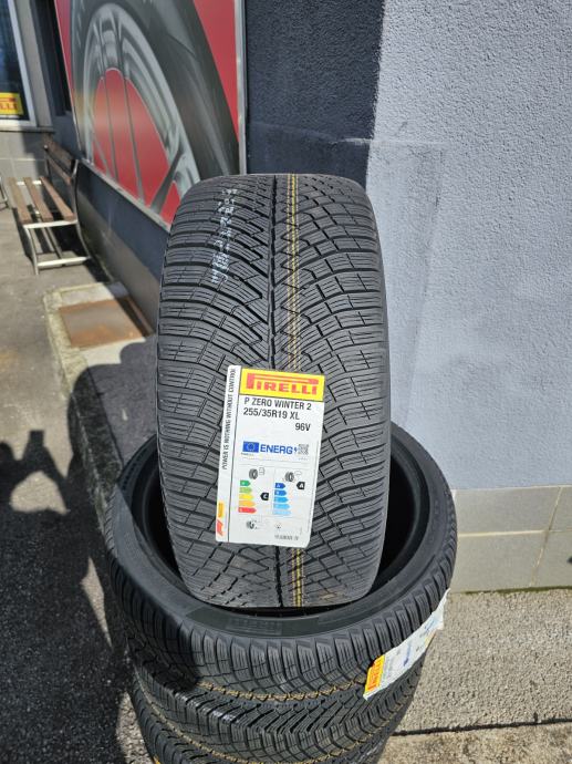 GUME PIRELLI P-Zero Winter 2  255/35/19 _____ 266,15 €/kom - DOT2924