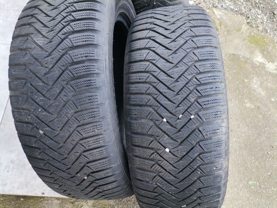 Gume 235/55 R 18 M+ S, Laufen 4 kom.