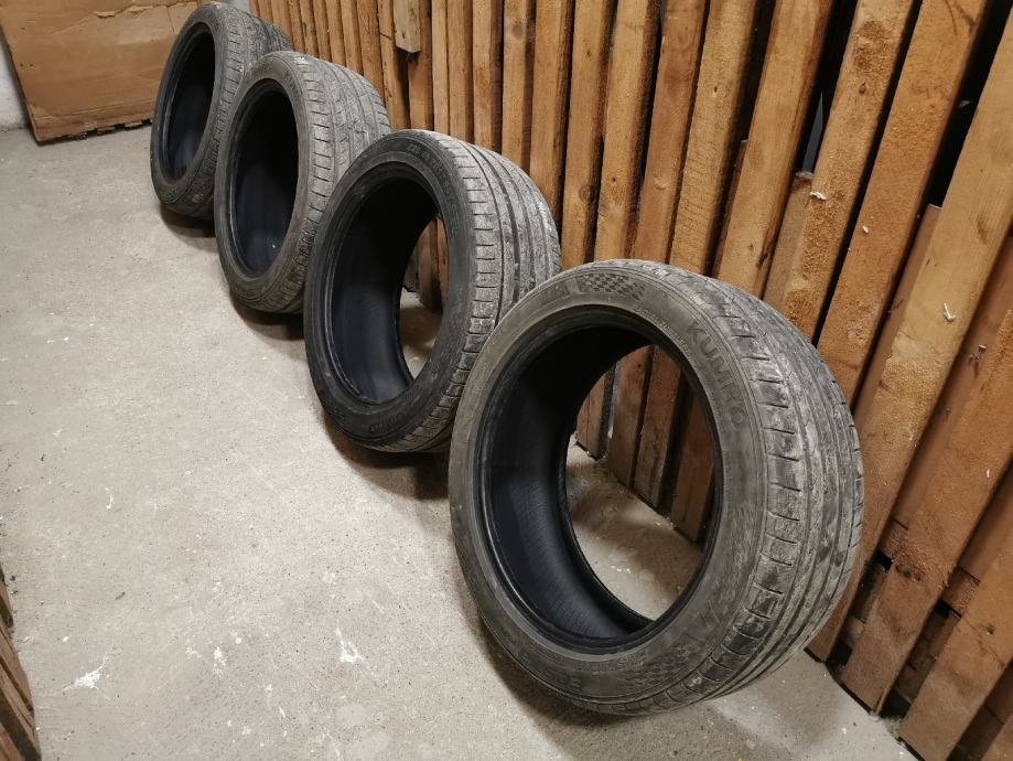 Kumho ecsta ps71 225 45 17