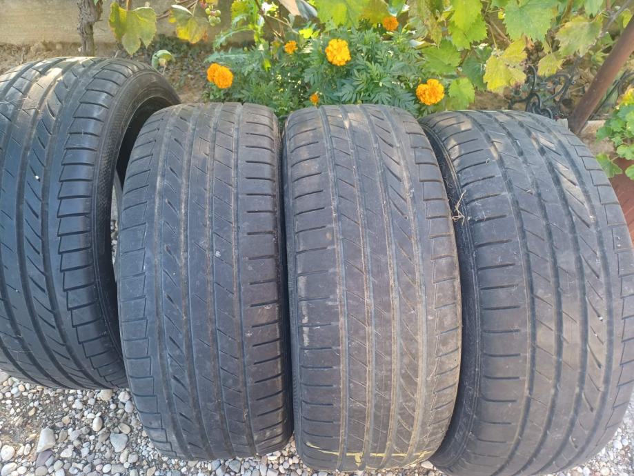 ljetne gume 215/45/18 dunlop 4 kom.