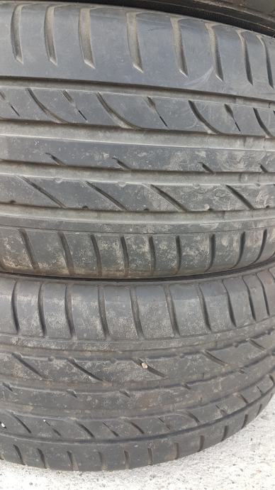 Ljetne gume 215/55R16