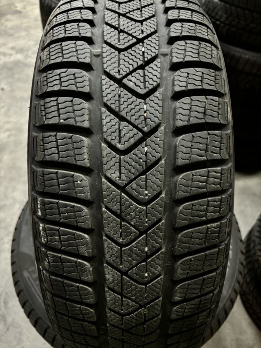 Pirelli Sottozero 3 Winter 215/60/16 95H SealInside M+S 2023* DEMO