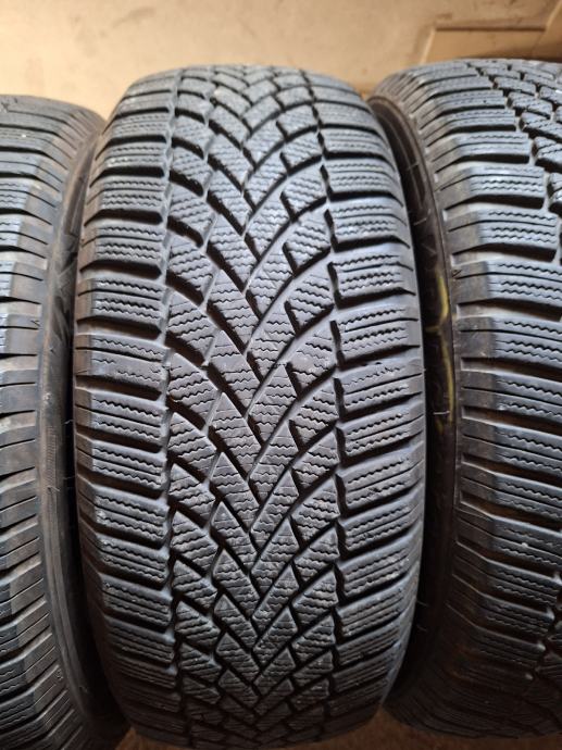 Rabljene zimske gume marke Bridgestone 205/55/16 kao nove malo vožene