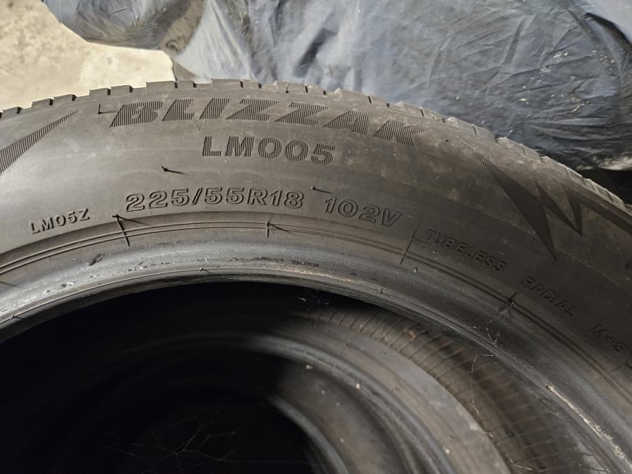 Zimske gume Bridgestone Blizzak 225/55/18 zimska 4 kom.